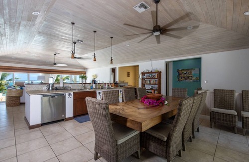 Double Bay House | Private Estate on Pink Sand Beach w/2 Pools, Home Theater, Kayaks, PBoards