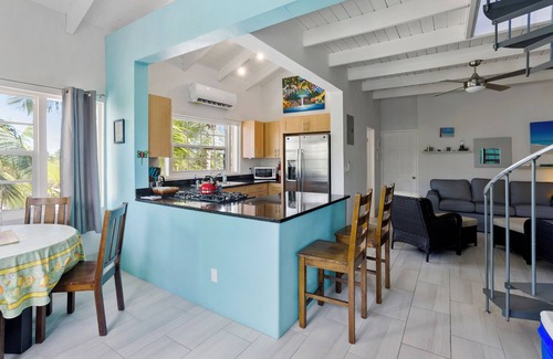 Grace Bay Condo | Private exclusive boutique condo assn only 6 units, walk to beach with a pool