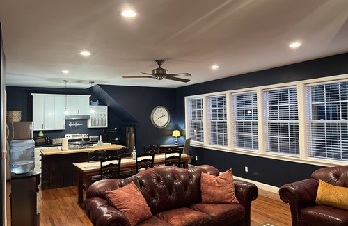 Purcellville Apartment | Private farm apartment with views