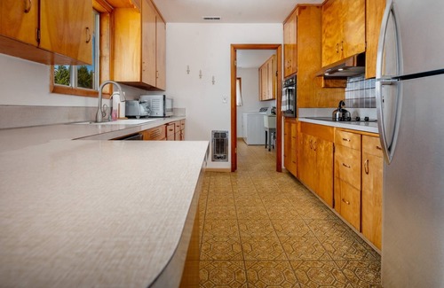 Gales Creek House | Private Farmland Setting, Open Floor Plan, Fire-Pit, BBQ, Next to Creek, Views of Forests and Hills