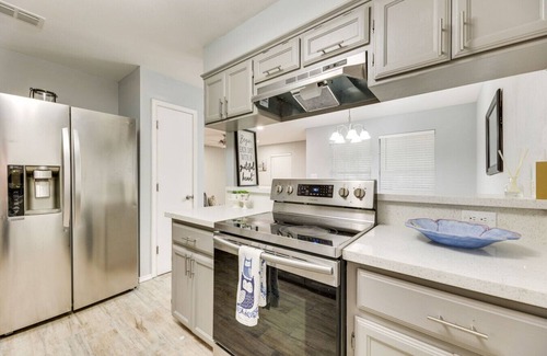 San Juan House | Private Fenced Backyard Pet Friendly Grill