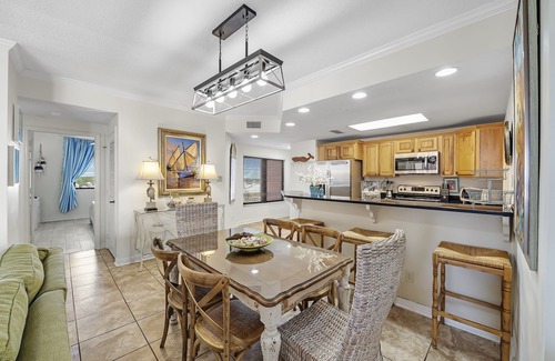 Orange Beach Condo | Private Fishing Pier | Spacious Beachfront Condo | Beach Getaways