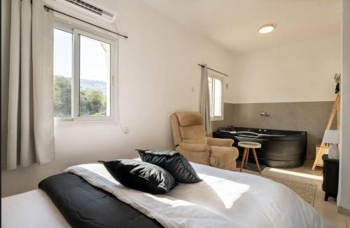 Haifa Apartment | private flat on Yafo road street