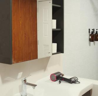 China Town Apartment | Private Full-Floor Spacious 5BR in China Town