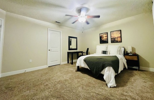 Navarre House | Private Furnished/Unfurnished Room on the bay