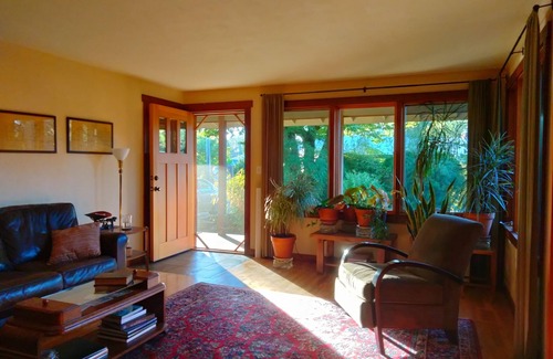 Eugene House | Private Garden Cottage