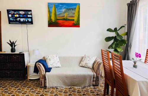 Lyttelton Manor House | Private Garden Home Fast WiFi