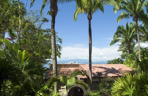 South Shore Hotel Area Villa | Private Gated Security Amazing Views Access to White Beaches 5BR Rate below
