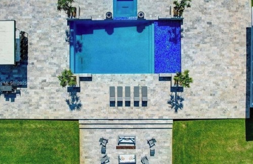 Southwest Ranches House | Private, gated 8-bedroom oasis with 6 car garage in prestigous Southwest Ranches