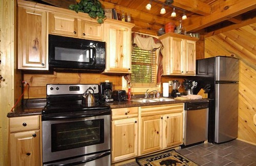 Gatlinburg - Pigeon Forge Cabin | Private Gatlinburg Honeymoon Cabin With Great Views Hot Tub Jacuzzi pool Table Fireplace Kitchen