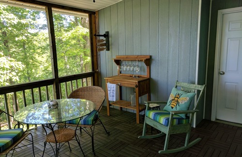 Celina House | Private getaway in the hills of Dale Hollow