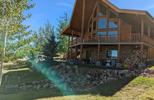 Thatcher Cabin | Private getaway near Bear Lake, ATV hike, cave tours, and kayaking, game room.