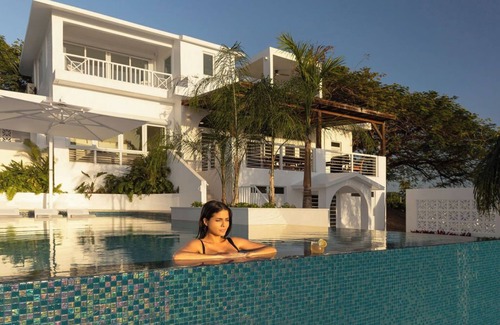 Bravos de Boston House | Private Getaway