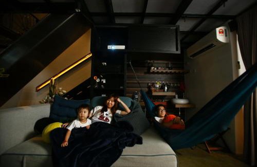Bayan Lepas Apartment | Private Getaway (Private Cinema, Swing & more!) at CEO Penang