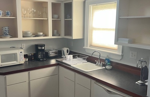 Town of Marbletown Cottage | Private Guest Cottage @ The Sheeley House in High Falls NY.