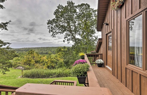 Montville Cottage | Private Guest House w/Deck + Spectacular Views!
