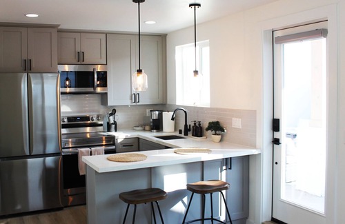 Harbor Apartment | Private Guesthouse in Lakewood