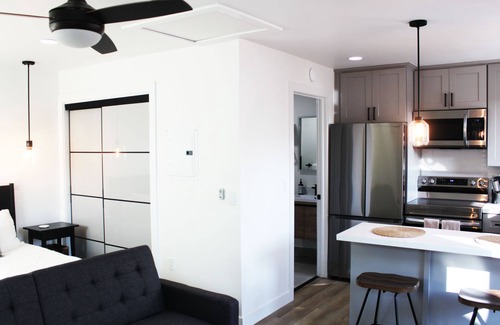 Harbor Apartment | Private Guesthouse in Lakewood