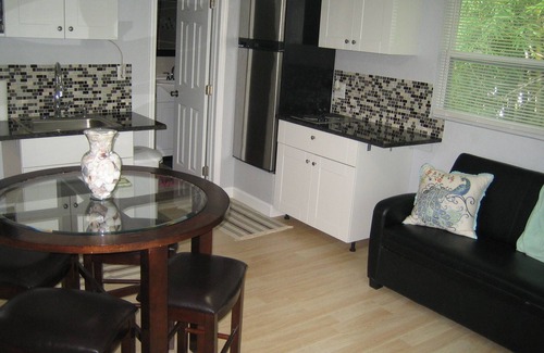Vamo House | Private guesthouse near the beach