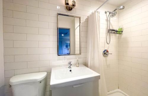 Cedar Heights Apartment | Private Guesthouse North Sandpoint