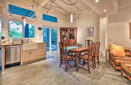 Englewood Cottage | Private Gulf Beach-4 BRs- Luxury Cottage, Pet Friendly-Kayaks & SUPs-Grill
