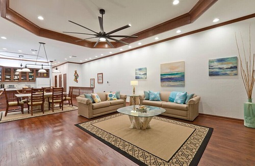 South Padre Island House | Private Gulf-front pool; Spacious family space; Pets welcome - Mi Casa Es Su Casa