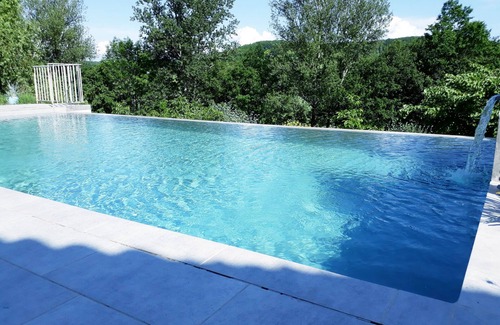 Bouloc House | Private heated infinity pool Quiet countryside Medieval Lauzerte