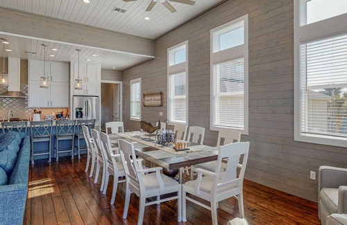 Port Aransas House | Private Heated Pool and Oasis, Pet Friendly. Golf Cart Included
