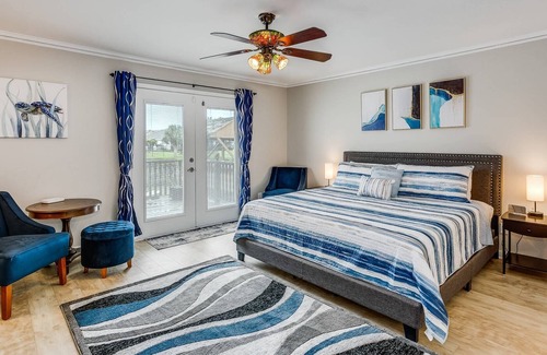 Grande Lagoon Lakes House | Private Heated Pool, Hot Tub, Game room, Kayaks | Minutes to the Beach | The BEST Home for Families