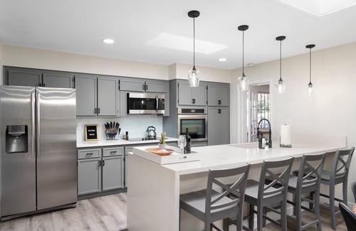 McClintock House | Private Heated Pool, Ping Pong and Billiards, Full Coffee Bar, near ASU