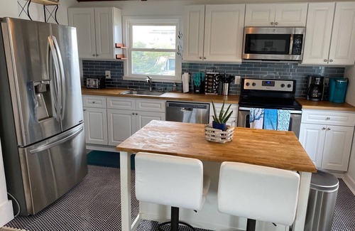 Long Beach House | Private Heated Pool and Hot Tub, across the street from the ocean!