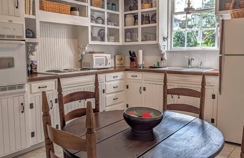 Bristol House | Private Historic House, in Downtown Bristol Virginia!