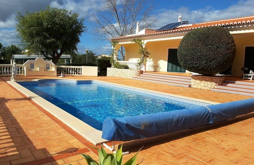 Portimao House | Private holiday villa m. Pool 10x5 m (heatable), 2 bedrooms (bathroom en suite)