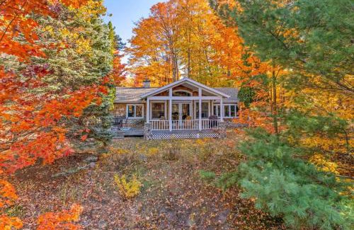 Bellaire House | Private Home 2 miles to Downtown Bellaire