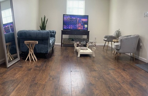 Waxahachie Other | Private Home in Waxahachie 3 min from downtown