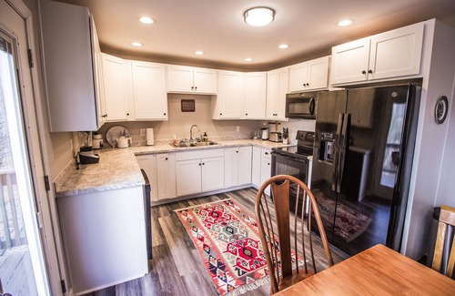 Lancaster House | Private Home located at Lake Herrington