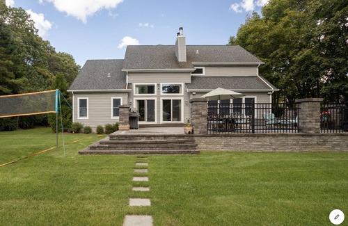 East Moriches House | Private Home minutes from Hamptons and North Fork