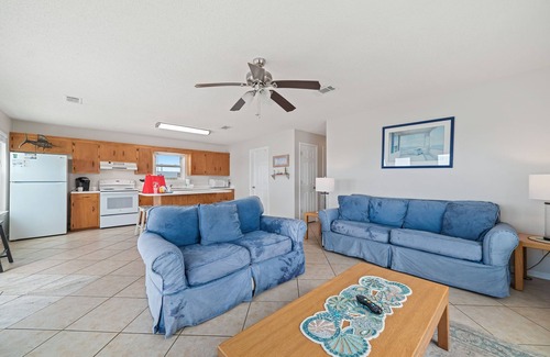 Fort Morgan Pines House | PRIVATE HOME, QUIET AREA, PERFECT GETAWAY, WATER VIEWS