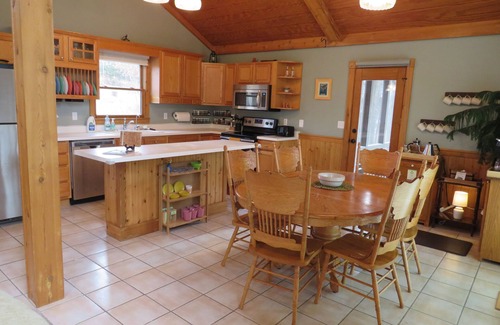 The Galena Territory House | Private Home~Relax at Your Getaway Among the Trees!