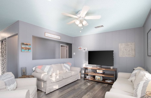 Seagrove Beach House | Private Home! Walking Distance To The Beach! Spacious Deck! SLEEPS 10!