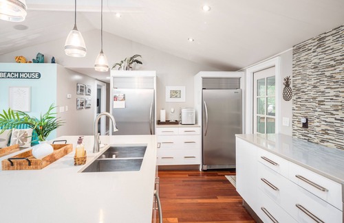 Folly Beach House | Private Home-Walk to Beach & Town-Dog Friendly-Screened Porch-Fenced Yard