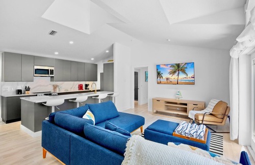 Anna Maria House | Private Home with Pool and Spa, 2 Blocks to Beach and Guest Suite!