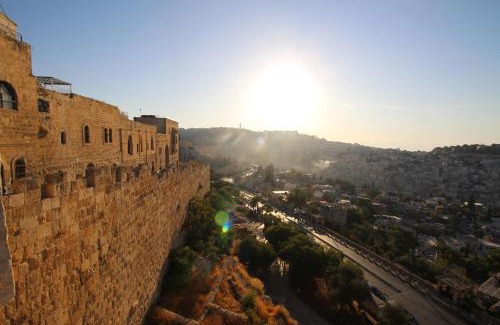 Nachlaot Hostel | Private Hostel - Best location