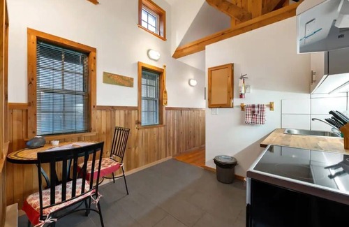 Ucluelet Cabin | Private Hot Tub! Beachfront Cabin With Views! ⎮ Morning Mist