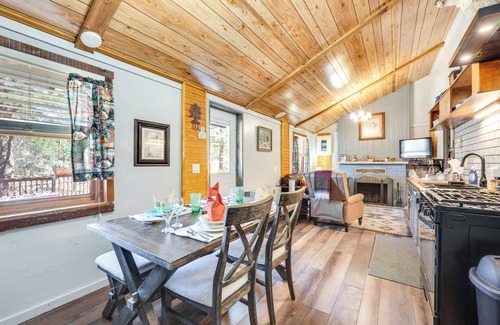 Drake Cabin | Private Hot Tub + Fishing On-Site: Cabin in Drake