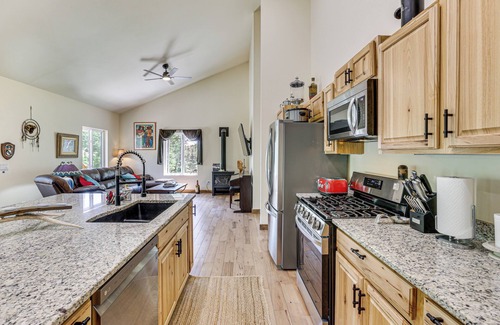Garfield Apartment | Private Hot Tub & Mountain Views: Duplex in Salida
