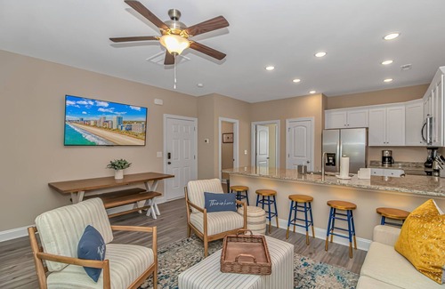 Downtown Myrtle Beach House | PRIVATE HOT TUB, steps from the beach, boardwalk and many other attractions.