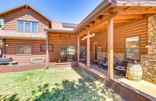 Show Low House | Private Hot Tub Vernon Cabin on 30 Forested Acres