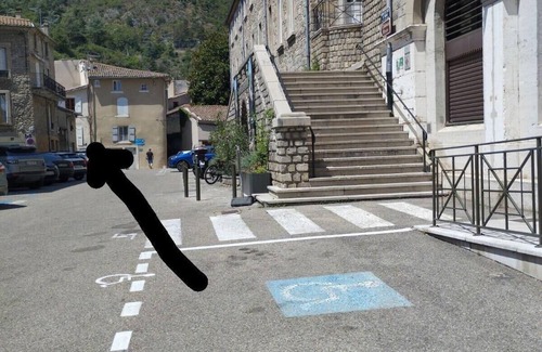 Tournon-sur-Rhone House | Private house in the center near the Castle