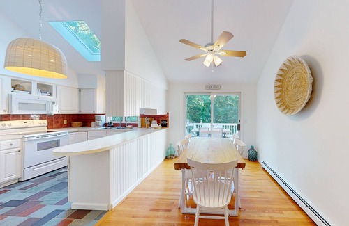 Harwich House | Private house near Long Pond and trails with kayaks, bikes, W/D, and AC